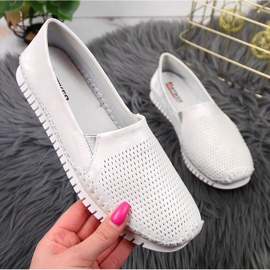 Sapatos femininos confortáveis em couro Artiker branco Sapatos femininos confortáveis em couro Artiker branco