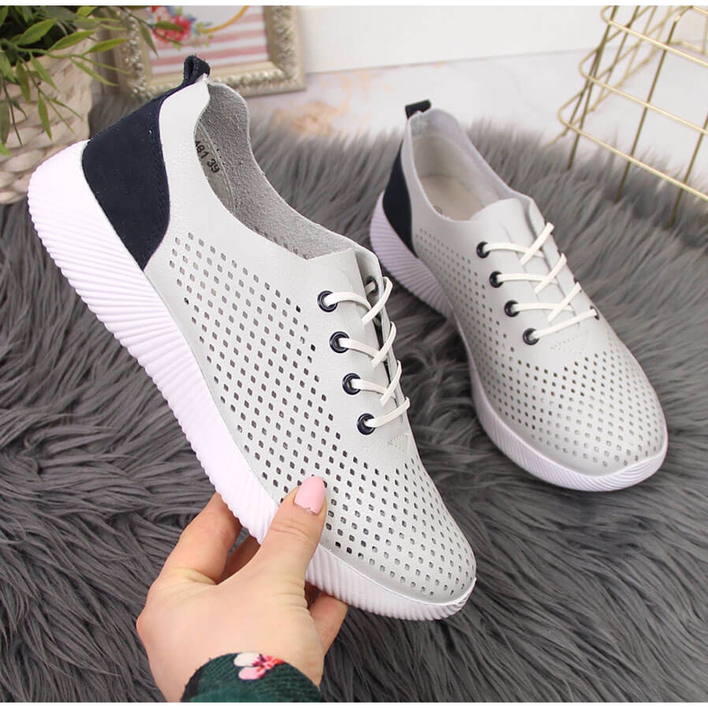 Sapatos de pele cinzentos Artiker a céu aberto para mulher cinza