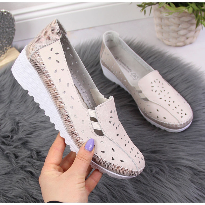 Sapatos de couro feminino confortáveis, bege T.Sokolski