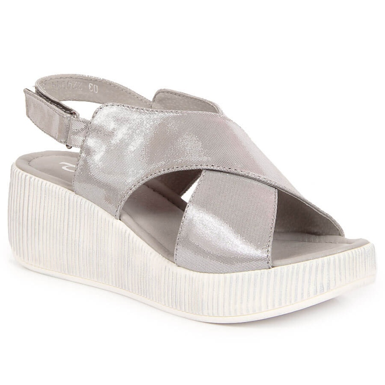 Sandálias femininas de couro com cunha prateada Dolce Pietro prata