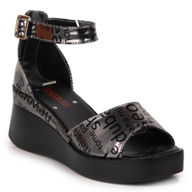 Sandálias de mulher em pele com cunha Artiker metalizada prata cinza