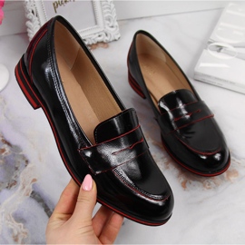 Sapatos femininos em couro lordsy lacado preto Juma