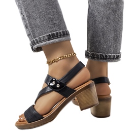 Sandálias pretas no poste Ewert preto