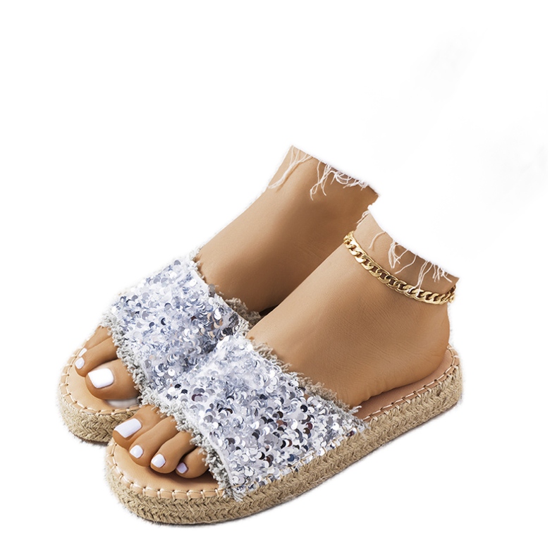 Chinelos de prata na plataforma Susanna