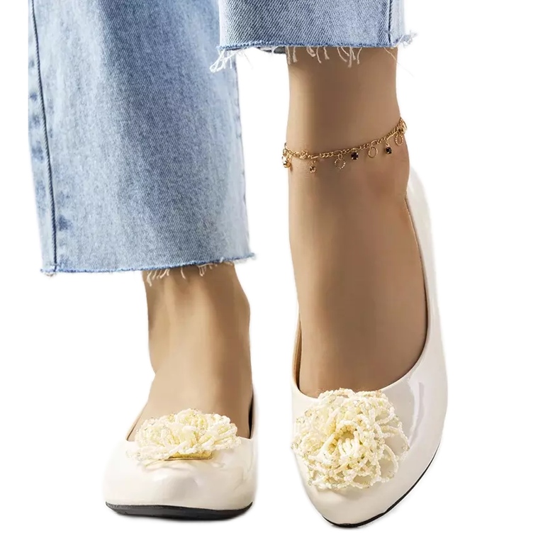 Bailarinas lacadas bege de Parnela