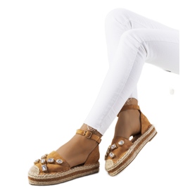 Alpercatas marrons com zircônias cúbicas Taimi castanho