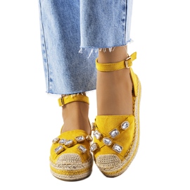Alpargatas amarelas com zircônias Taimi amarelo Alpargatas amarelas com zircônias Taimi amarelo