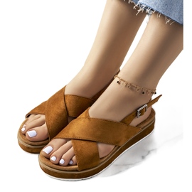 Sandália de camurça marrom Savage.