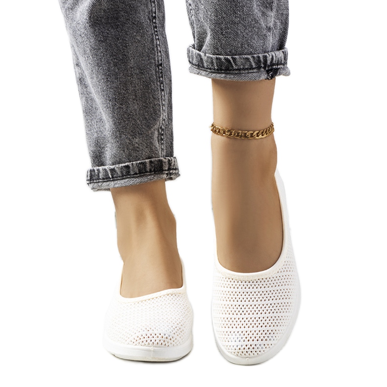 Ilse Tênis vazado bege crua