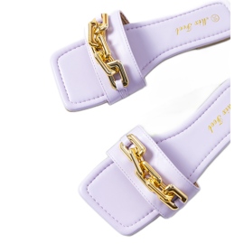 Chinelos elegantes violeta com uma corrente Cherell roxo