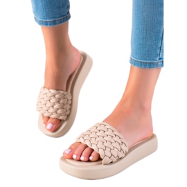 Mannika Chinelos na plataforma bege