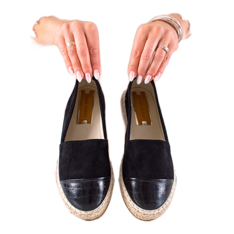 DK Alpercatas pretas na plataforma preto