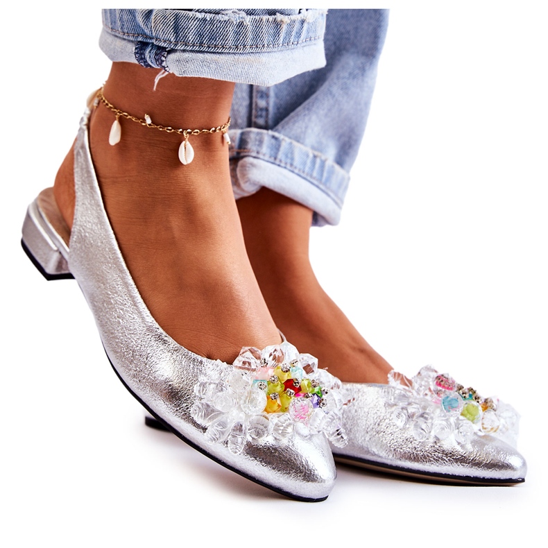 PA2 Bailarinas de couro de salto alto com ornamento de prata Elena