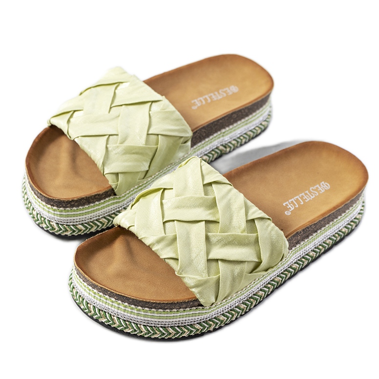 Chinelos verdes na sola de cortiça Vadna