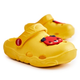 BEFADO S.A. Chinelos infantis Kroks Miś Befado 159X107 Amarelo