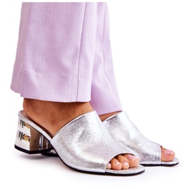 PA2 Chinelos femininos de couro com salto prata Perry