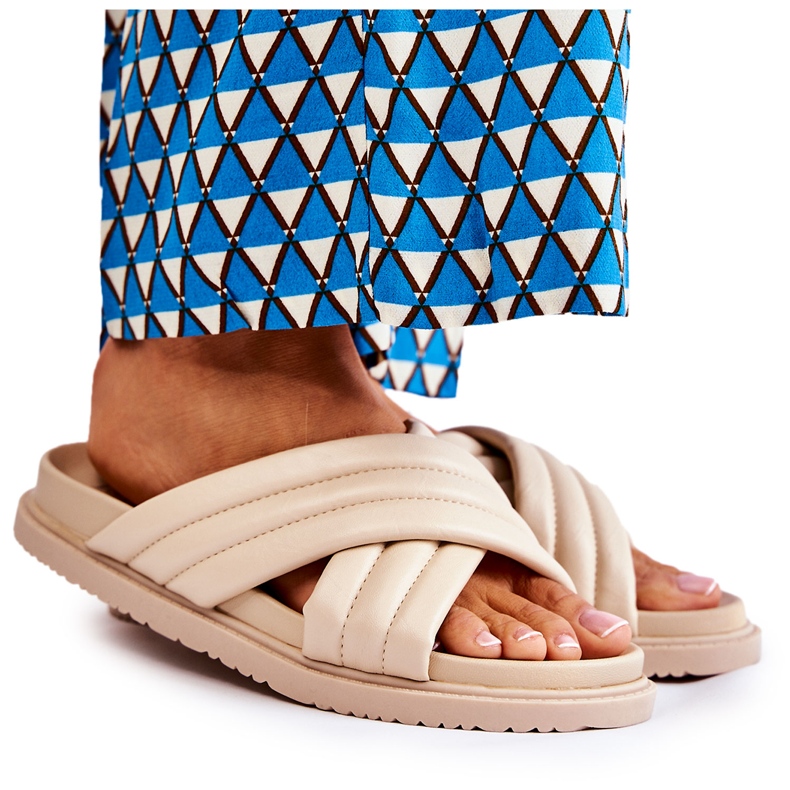 PJ1 Chinelos femininos clássicos de couro bege Daron