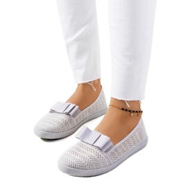 Tênis Zorda cinza vazado