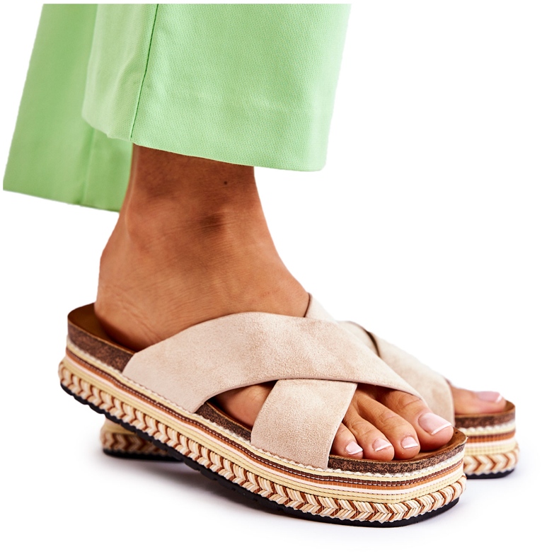 PG1 Chinelos de camurça femininos em uma plataforma Jossie bege