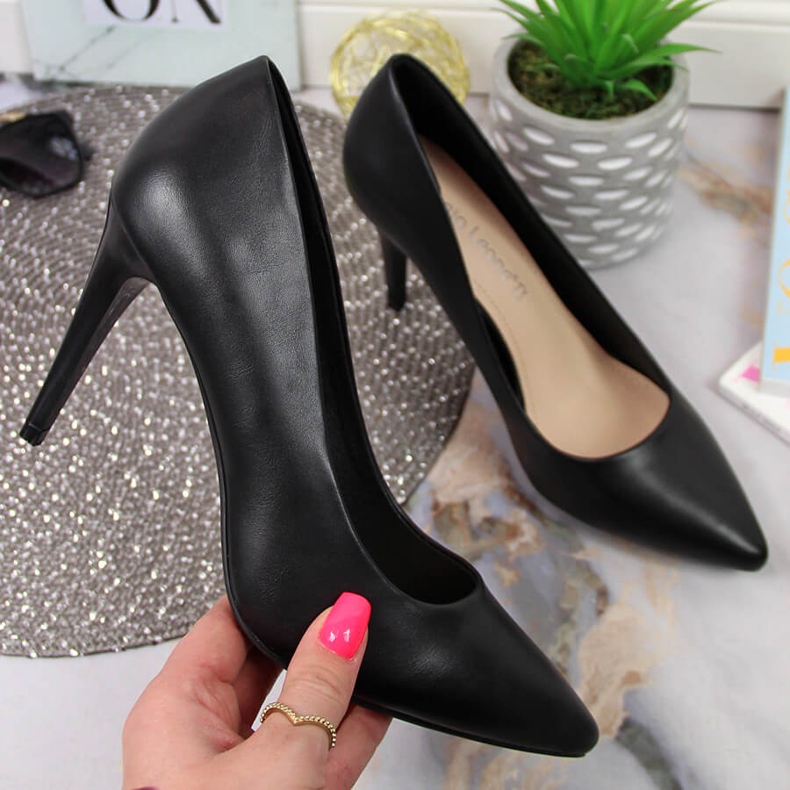 Bombas em um salto preto Sergio Leone