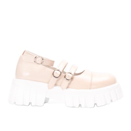 Sapatos bege com sola de trator por Jonell