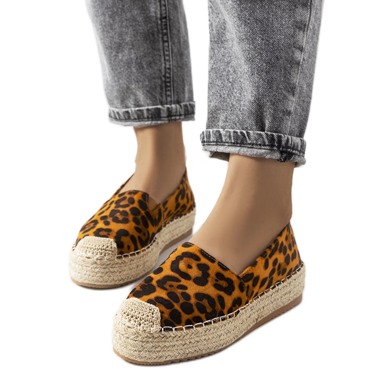 Alpargatas marrons na plataforma Feiken castanho preto amarelo