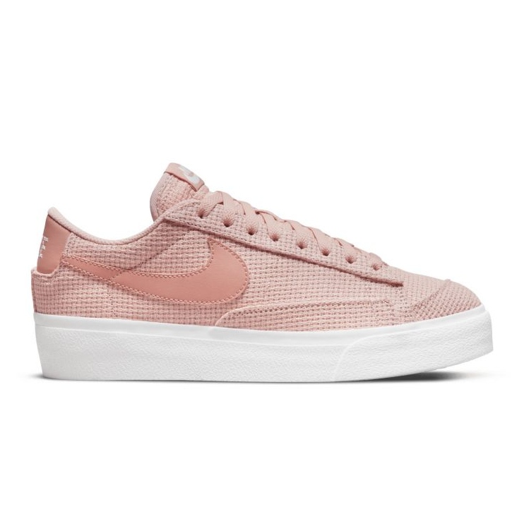 Tênis Nike Blazer Low Platform DN0744-600 rosa