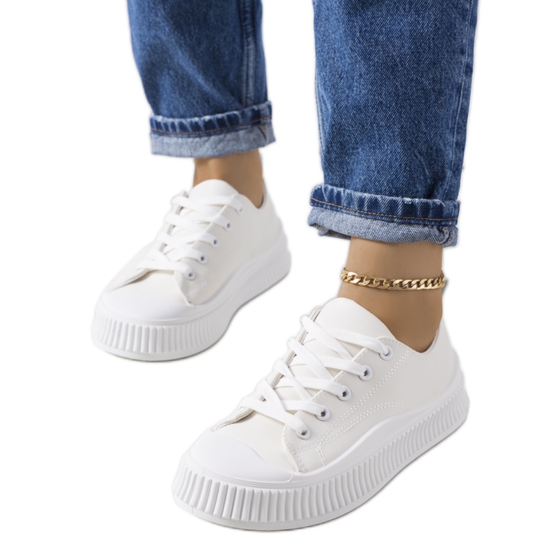 Tênis bege na plataforma Zargan