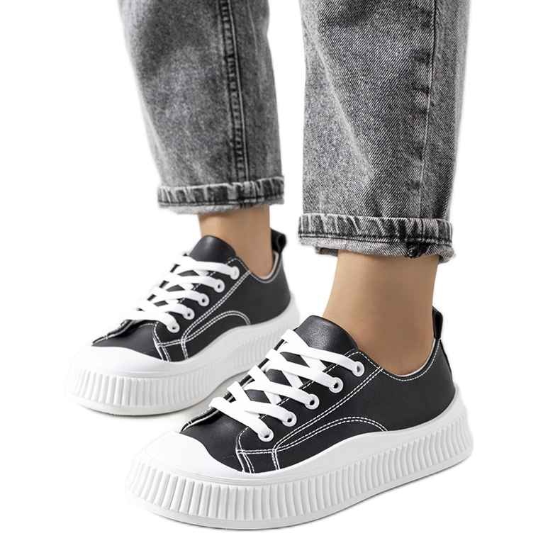 Tênis preto na plataforma Zargan