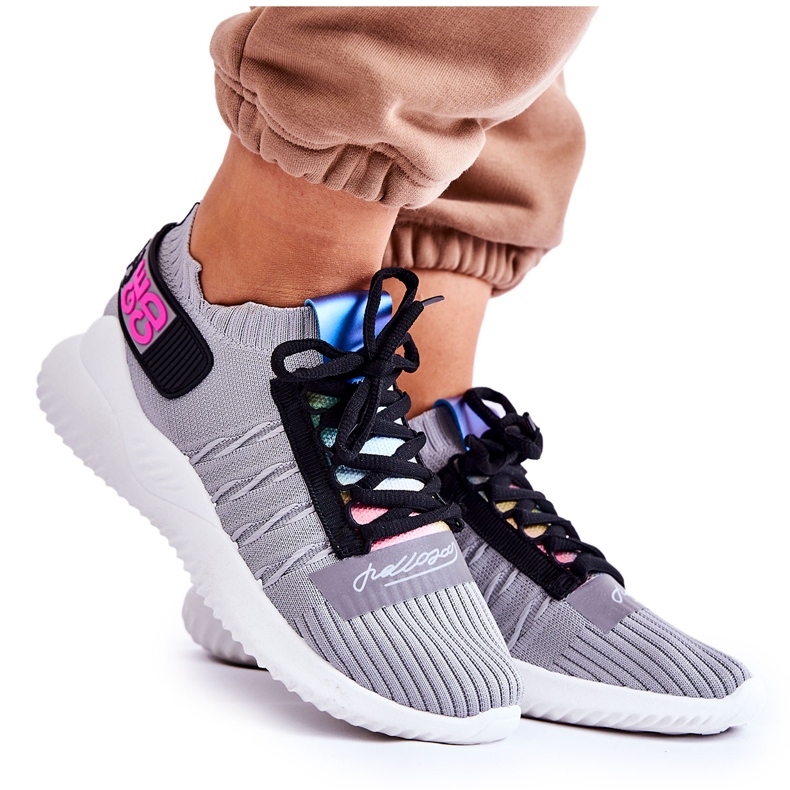 Tênis esportivo feminino slip-on cinza Klayra