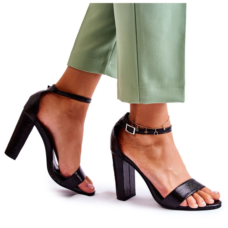 Sandálias de couro clássicas em uma barra preta Sallen preto