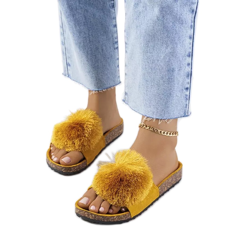 Chinelos amarelos na sola de cortiça Rett