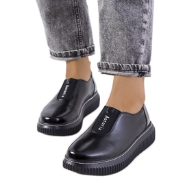 Brogues pretos na plataforma Siddons Brogues pretos na plataforma Siddons