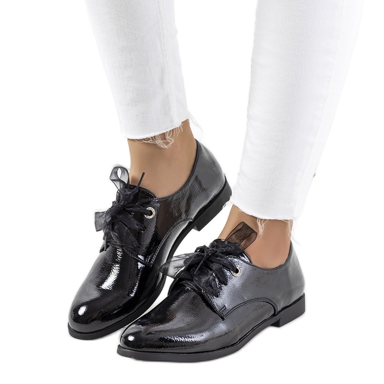 Sapato preto lacado Swisher