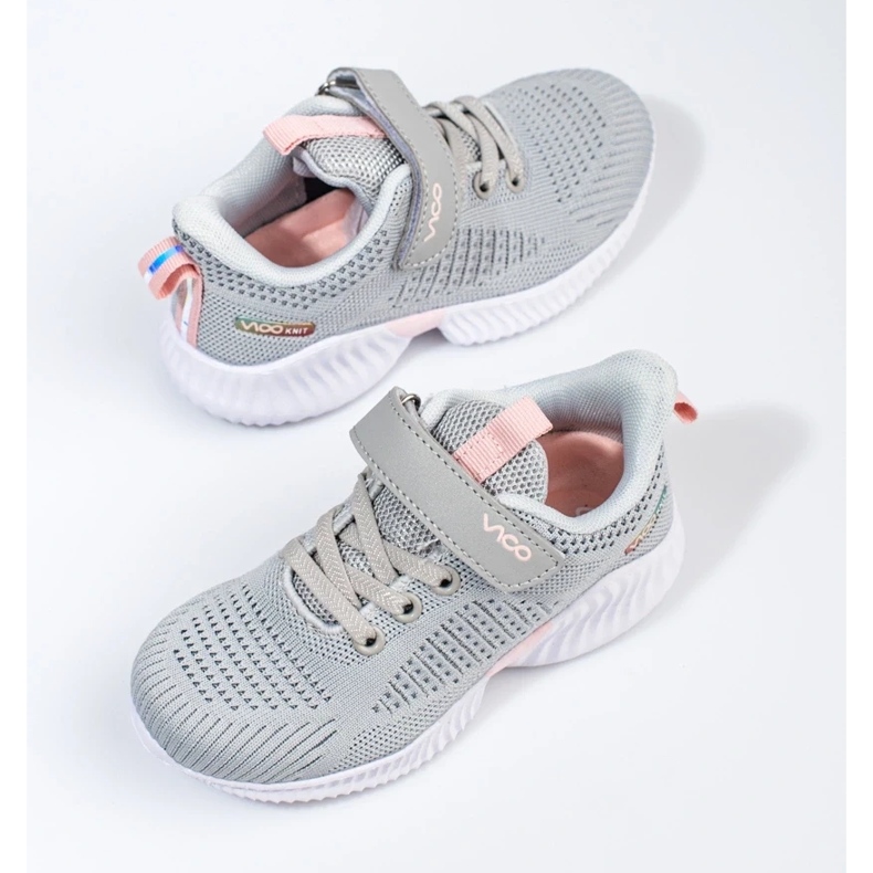 Tênis infantil vazado cinza claro Vico