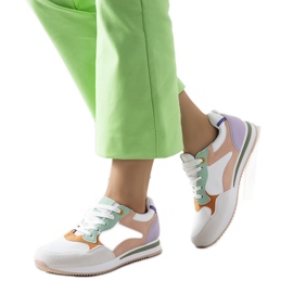 Tênis feminino branco e roxo Kindler rosa