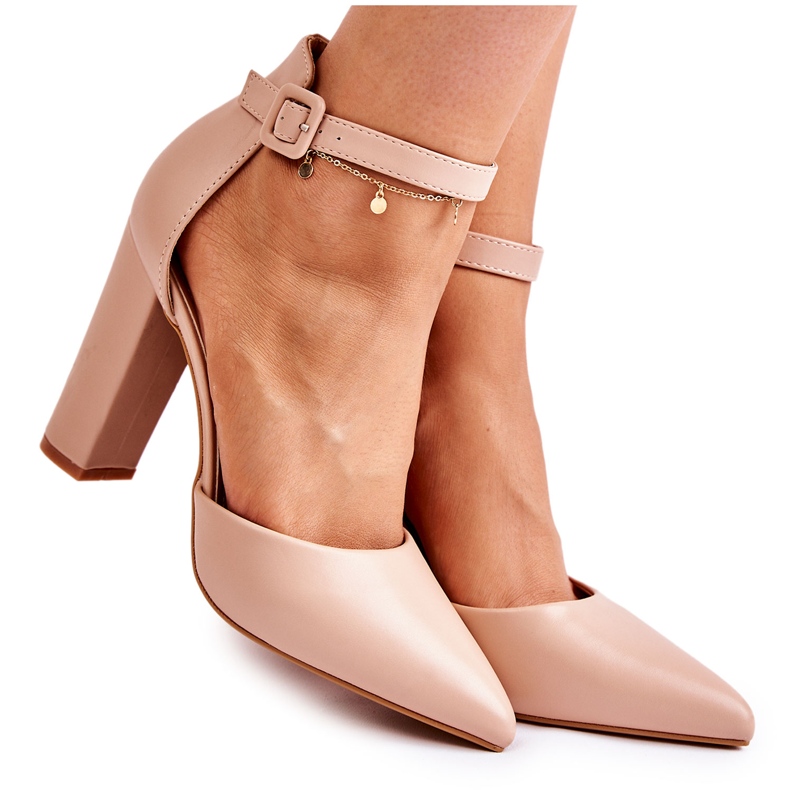 WS1 Bombas de couro em um alto poste bege Salira