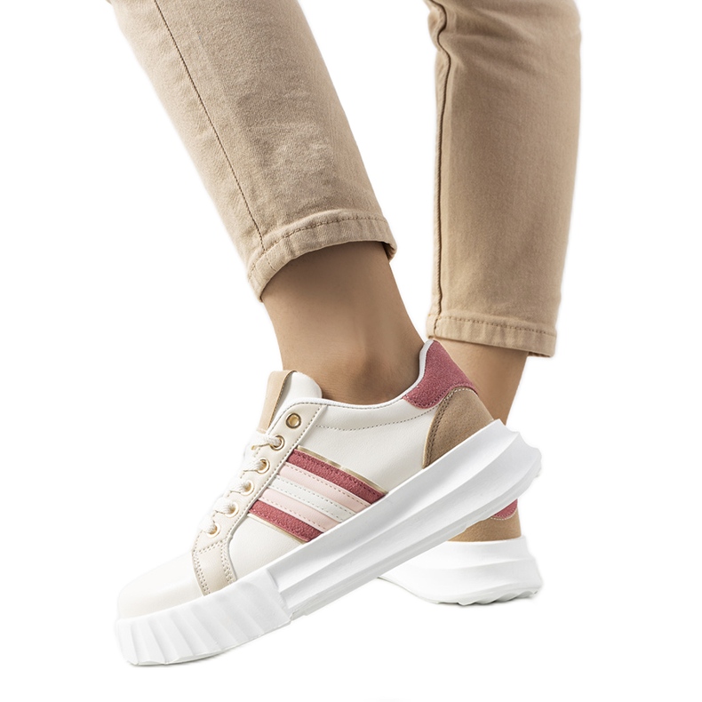 Tênis bege na plataforma Prinsep