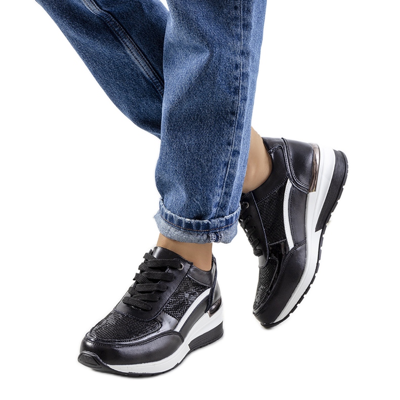 Tênis Veloso preto de couro