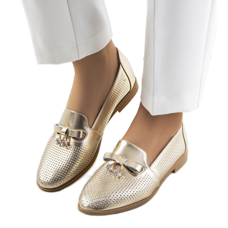 Mocassins dourados a céu aberto feitos de couro natural Curi