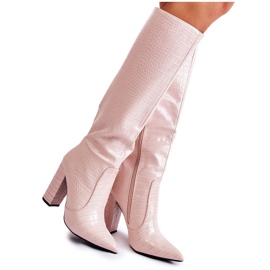 Botas Constancy da moda em um bar bege Botas Constancy da moda em um bar bege