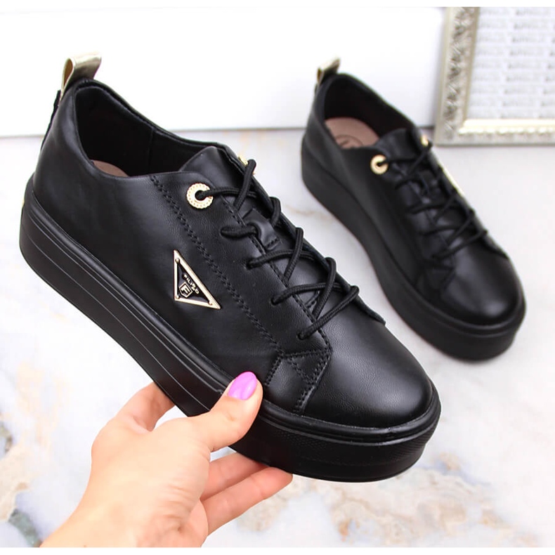 Sapatos femininos de couro na plataforma preta Filippo preto