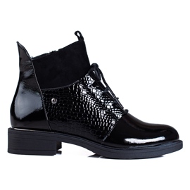Botas de mulher Vinceza com atacadores e salto plano preto