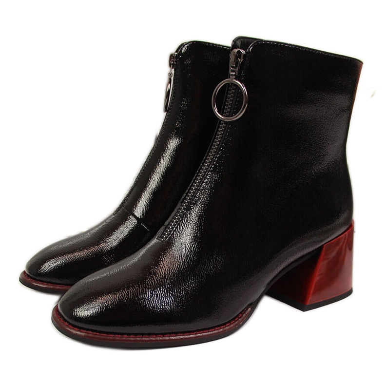 Botas femininas com verniz preto Filippo