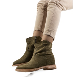 Botas verdes em um salto de cunha Hunjet interno