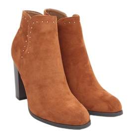 Botas de salto alto da Nora Camel marrom