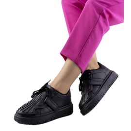 Tênis preto com velcro Pates Tênis preto com velcro Pates