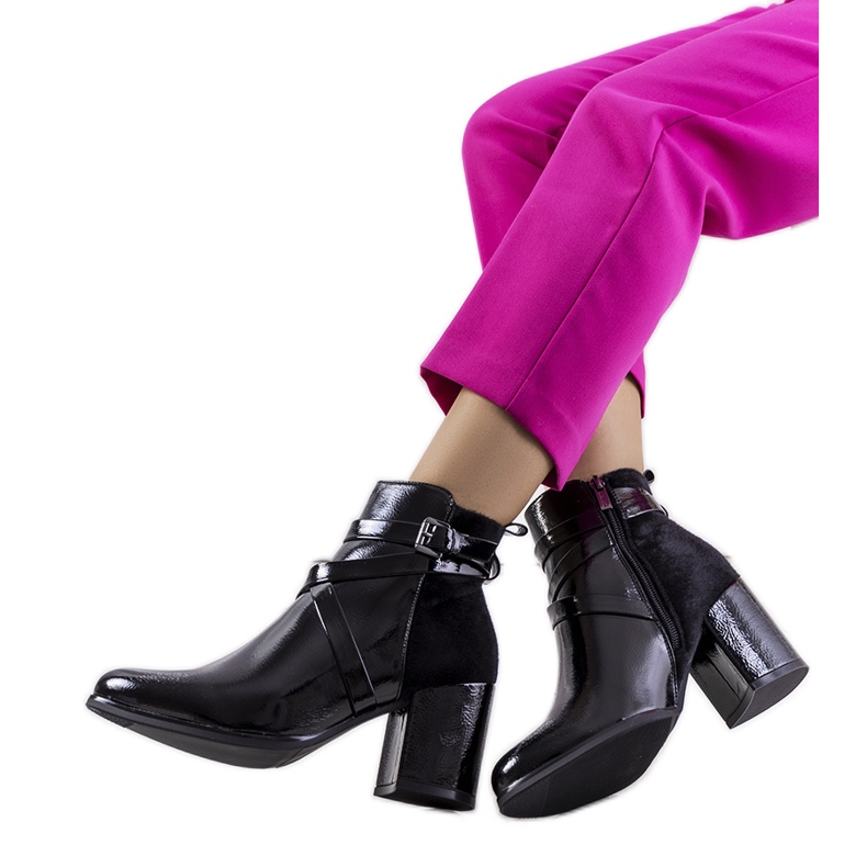 Botas Mossley em verniz preto