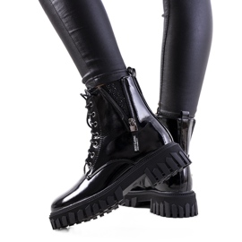 Botas Inark lacadas a preto