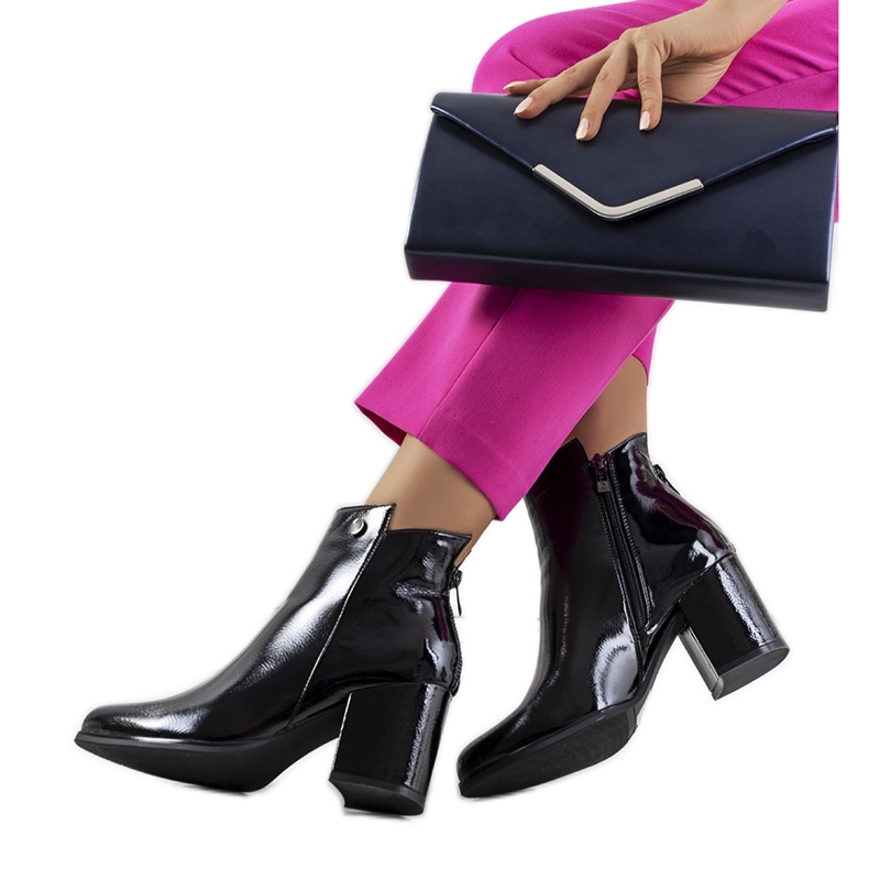 Bota Goldcrest preta de couro envernizado preto